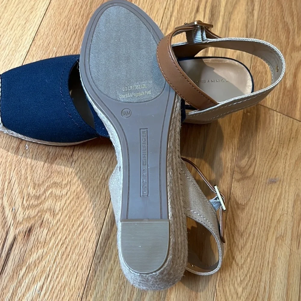New Tommy Hilfiger Nilsa Ankle Wedge Sandals Sz 9.5